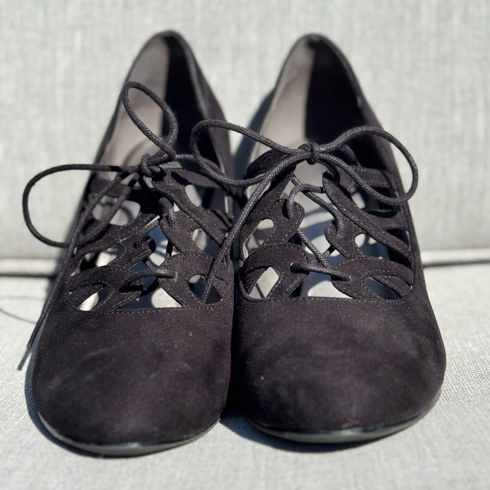 Kelly & Katie Black Suede Lace Up Whimsygoth Basic Business Casual Pumps 9.5